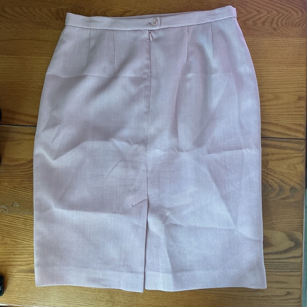 Chic Women's Pencil Skirt in Soft Pink